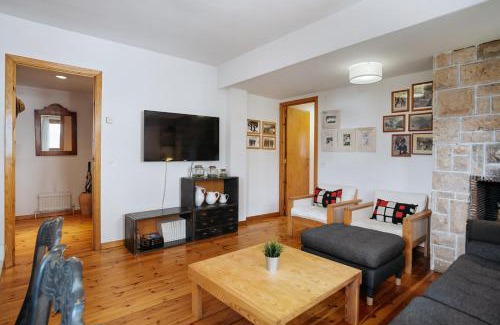 Sallent de Gállego Apartamento | Aspen - By CARDI Suites