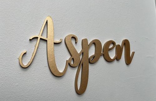 Huntingdon Apartamento | Aspen-free parking-Grade II listed-second floor two bedrooms apartment