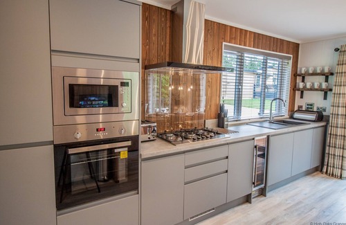 Pickering Chalet De Esquí | Aspen Lodge | sleeps 6 - Hot Tub, Dog Friendly - 5* Visit England