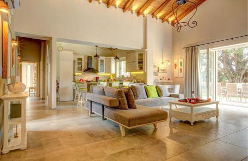 Argassi Villa | Astarte Villas - Anantara Villa with Pool