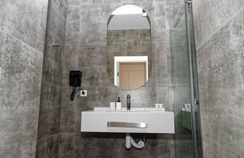 Aktau Cama Y Desayuno | Aston Hotel