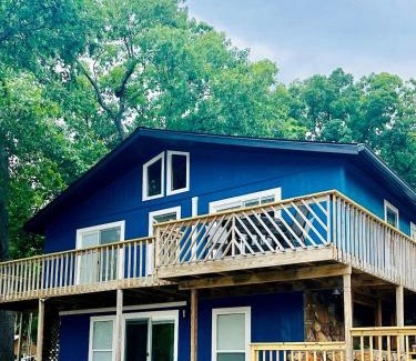 Sunrise Beach Casa | Astonishing view 100 feet from the lake!