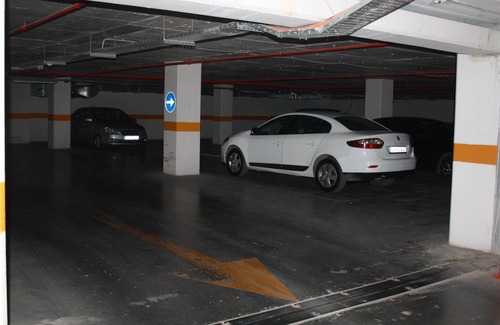 Esenyurt Casa | En Bahçeşehir, cerca del centro comercial Akbatı. 35 minutos al nuevo aeropuerto.