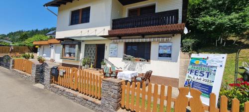 Sankt Michael in Obersteiermark Apartamento | aNNa s Cozy Home with Private Forest, Canopy Terrace & Parking, near Präbichl