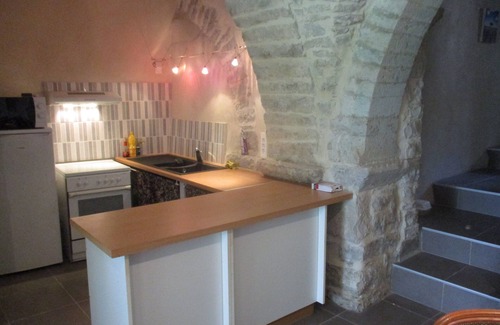 Ferrieres-les-Verreries Casa | A las puertas de Cevennes, casa de piedra renovada, terreno muy tranquilo y privado.