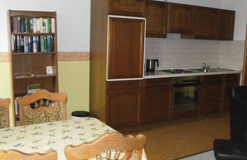 Pahlen Apartamento | Apartamento con una cama doble y una litera. - El hombre de hielo