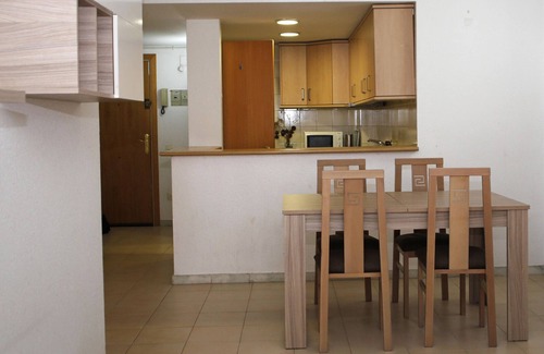 Torredembarra Apartamento | AT125 Els Pins I: Apartamento con piscina en primera línea