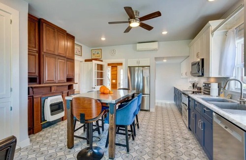 Atchison Casa | Atchison 1870 Farmhouse