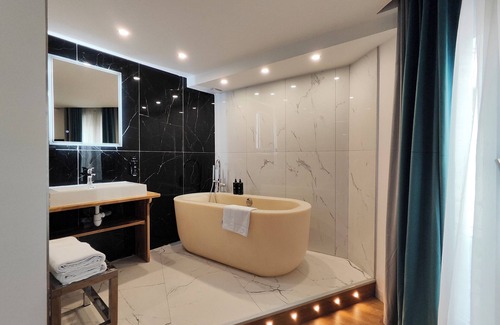 Plaisance Hotel | Atelier Montparnasse