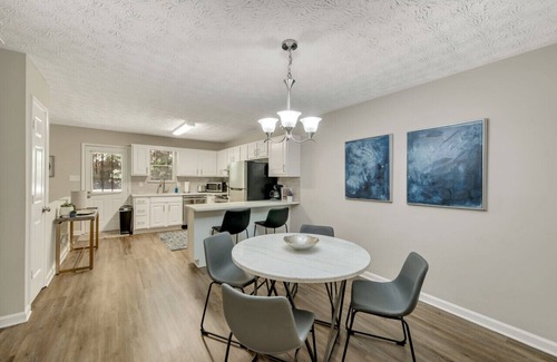 Smyrna Casa | ATH - Sleeps 4 - 2 Beds - Pet friendly - CC5