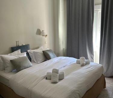 Drama Apartamento | ATHENS ROOMS dramas