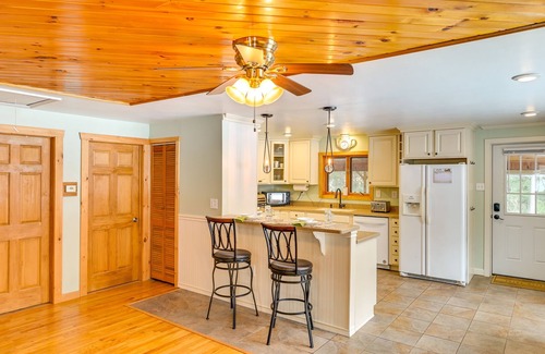 Athol Cabaña | Athol Vacation Rental w/ Mountain Views!