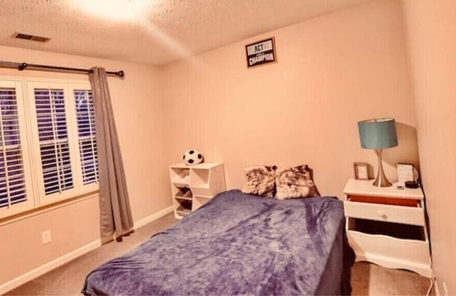 Mableton Casa | Atlanta's Tropical Oasis