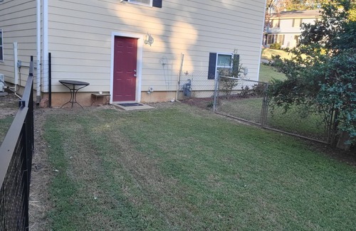 Stone Mountain Casa | Atlanta/Stone Mountain, fenced yard, washer dryer, Wi-Fi