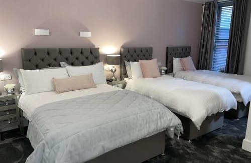 Ardara Cama Y Desayuno | Atlantic Lodge, Main Street Ardara