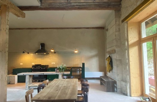 Saint-Jean-de-Maurienne Casa | Atmospheric gite, a place where nature, adventure and peace come together.