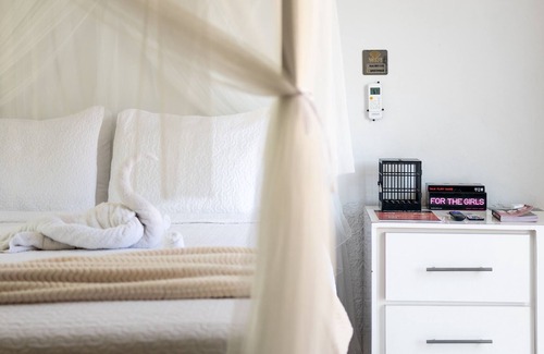 Pedernales Apartamento | ATOAS: Refugio Amoroso Vacacional con Piscina y Jacuzzi 5 min de Playa y Poblado