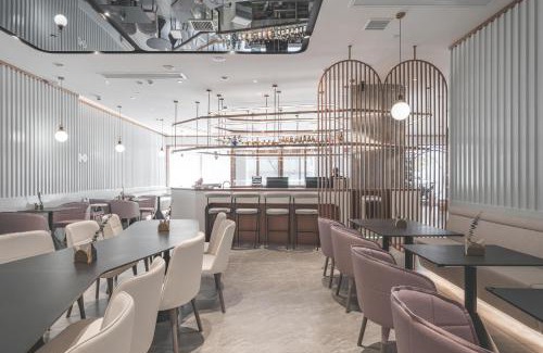 Chongchuan Hotel | Atour Light Hotel Nantong Drum Plaza South Street