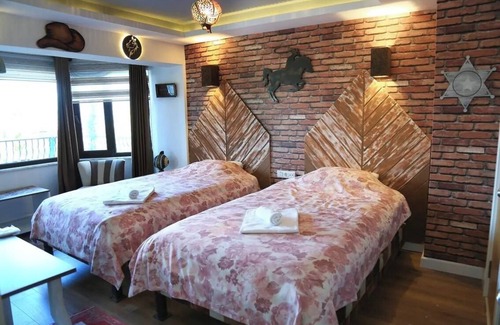 Orhangazi Cama Y Desayuno | Atroa Otel