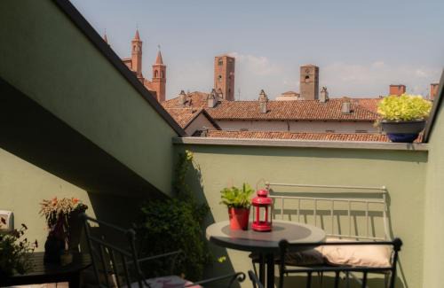 Langhe and Roero Apartamento | Attico Gemma, terrazza panoramica nel centro storico di Alba