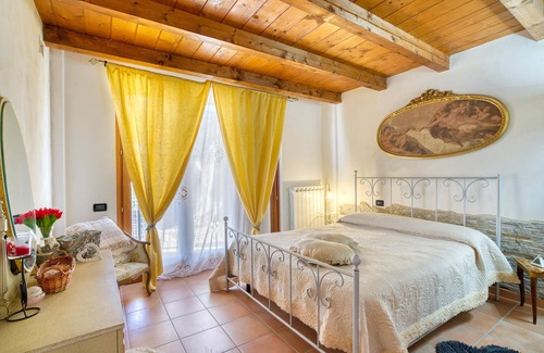 Tolentino Casa | Alojamiento de 2 habitaciones en Tolentino