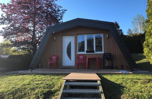 Metabief Chalet De Esquí | Atypical chalet with enclosed garden and breathtaking views! Rosa-Lila the Tiny-house