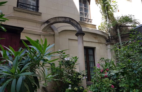 Downtown Angers Casa | Atypical, quiet maisonette-triplex in the heart of town
