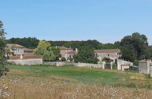Saint-Sornin Casa | Atípica casa de estilo vintage en el corazón de una Seigneurie