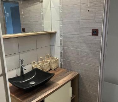 Saint-Hilaire-de-Brethmas Apartamento | Au cœur de St hilaire