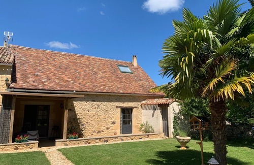 Biron Cabaña | Au Coin Des Arbres (Palmier) - Beautifully restored Périgourdine stone cottage