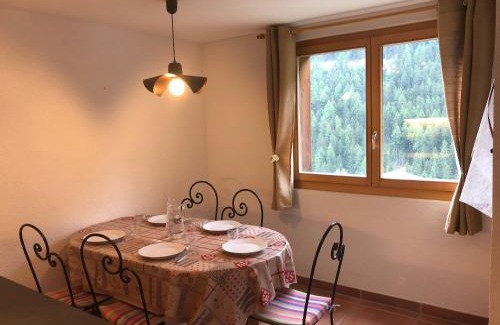 Grimentz Apartamento | Au Pied des Pistes B 04