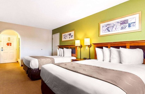 North Auburn Hotel | Rodeway Inn Auburn - Foresthill