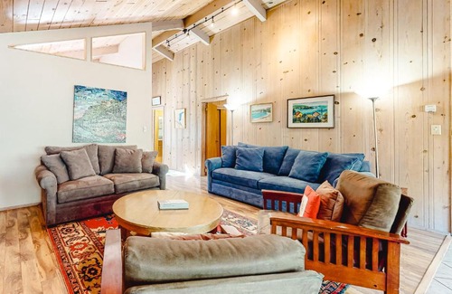 Northwood Casa | Aunt Ginny's River View