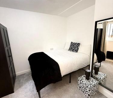 Custom House Casa | Auracasa Monarch suite