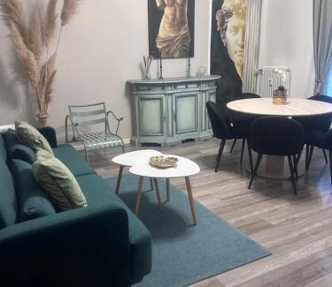Crocetta-San Lazzaro-Modena Est Apartamento | Aurora Flowers - Two rooms and free parking near center and train station