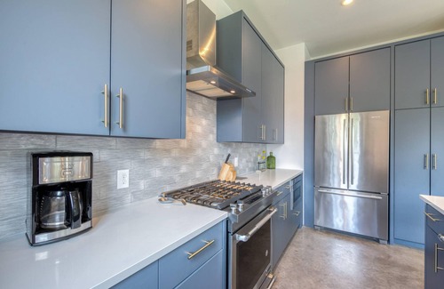 Galindo Casa | Austin Retreat | 2 Home Units Just 3 mi from Downtown!