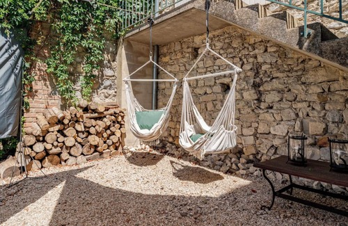 Massanes Casa | Authentic field-stone House in the South of France : Chez Betty