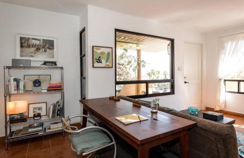 San José del Cabo Apartamento | Authentic Loft Retreat Steps from Beach & Culture
