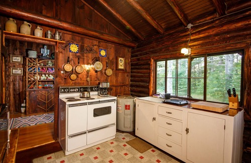 East Boothbay Cabina | Cabaña de madera auténtica en el río Damariscotta W / Dock y Amarres