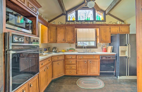 Shelby Cabina | Authentic Retreat w/ Private Dock on Coosa River!