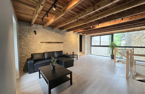Loubejac Cabaña | Authentic village house with wifi and parking in Loubéjac