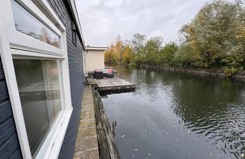 Loon Alquiler De Eote | Authentieke Magische Woonark