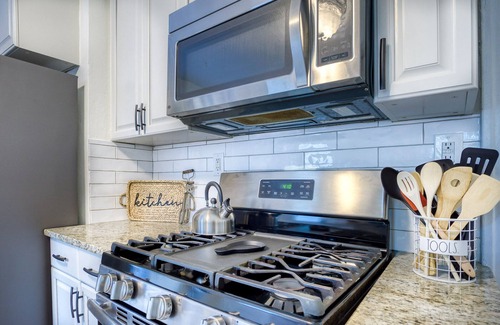 Riverside Casa | Autumn Deal! Renovated 6BR Historic~Avondale Gem