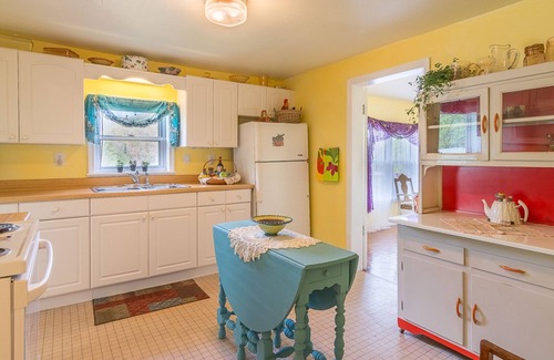 Roan Mountain Cabaña | ¡Colores de otoño y otoño en Cloudland Cottage en la hermosa montaña Roan!