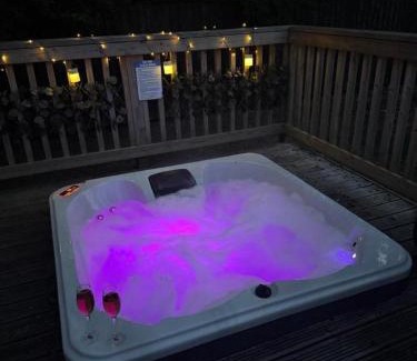 Malton Chalet De Esquí | Autumn Hot Tub Lodge - Fishing