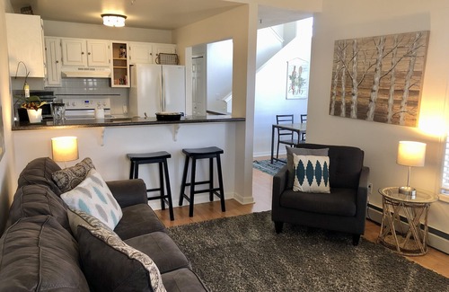 Glenwood Grove - North Iris Condominio | Alquiler mínimo de 30 días Sólo maravilloso propuesto familiar / ejecutivo