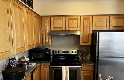Glenwood Grove - North Iris Condominio | ❤Available for Christmas/New Years. Top VRBO Amazing Executive Home - Three Bed