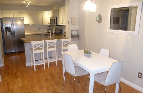 Tucson Condominio | ¡Disponible ahora! Just On The Market! ¡Recientemente renovado!