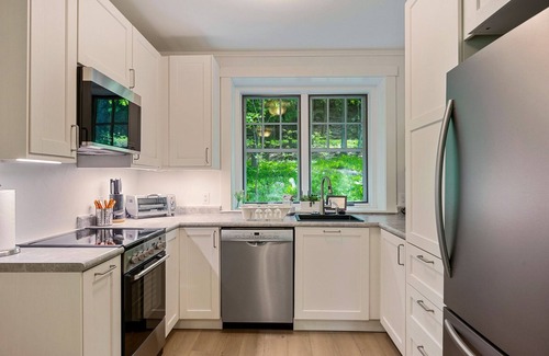 Ephraim Casa | Spacious 4BR Retreat | Walk to Sunsets on the Bay