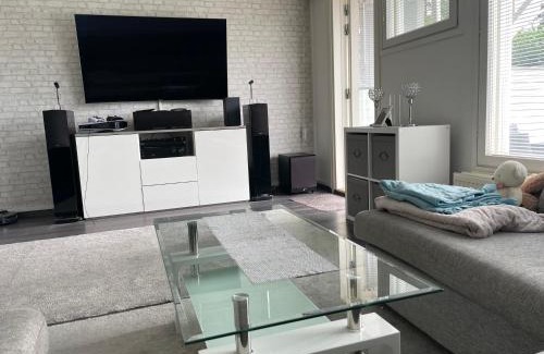 Jyvaskyla Apartamento | Avara, ylellinen kaksikerroksinen huoneisto.